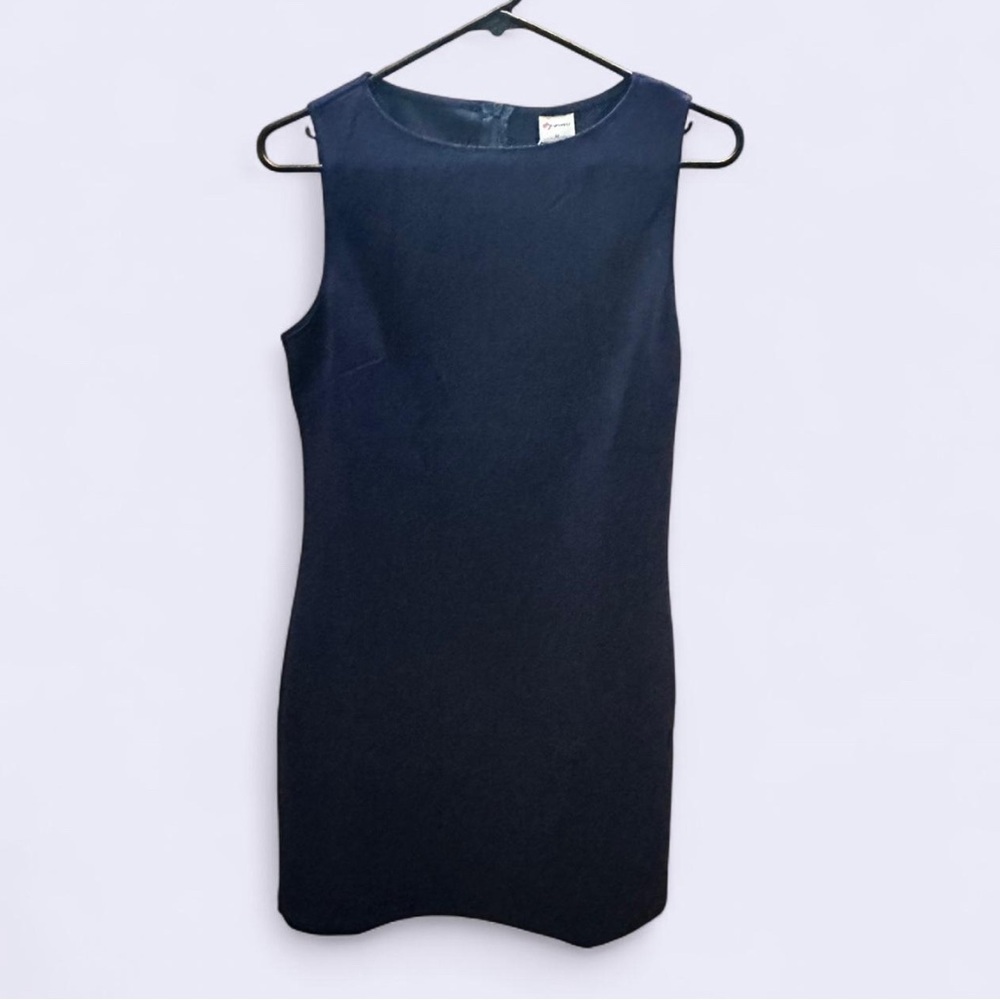 Elegant Navy Blue Sleeveless Dress